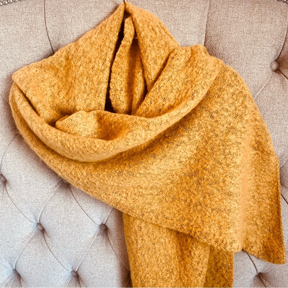🍂🍁 Anthropologie Cozy Mustard Scarf